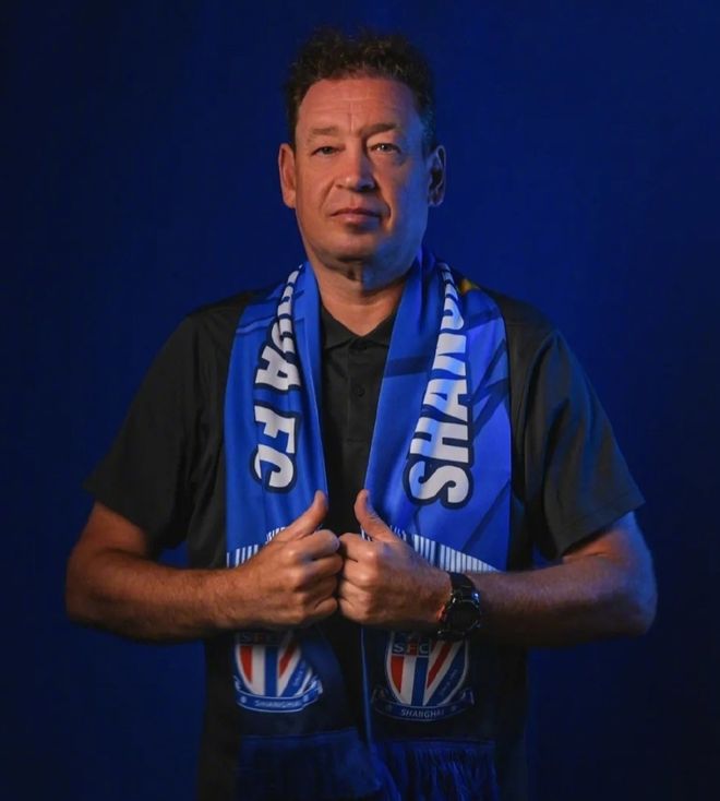 申花54岁斯帅续约