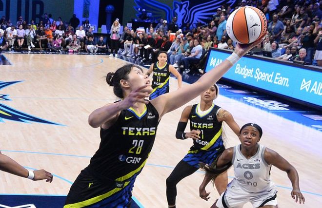 李月汝飞翼首发7投1中