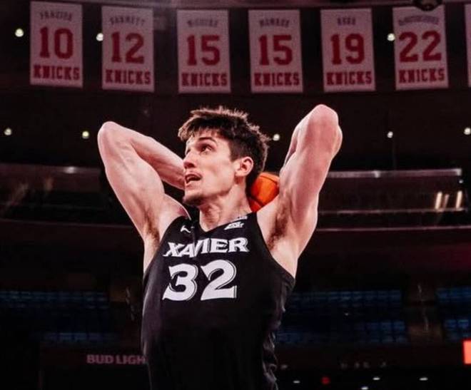 快船签约2米06内线