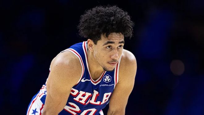 麦凯恩右手拇指韧带撕裂